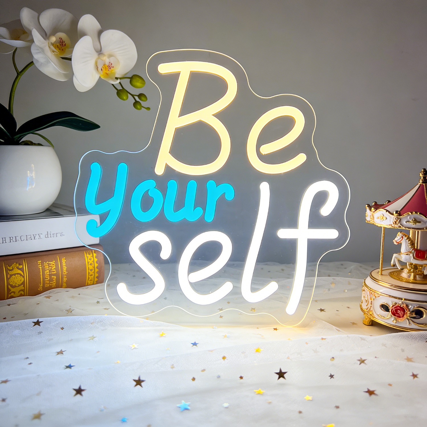 Outdoor Lighting Quotes - Inspirujący neonowy znak LED Be Yourself,